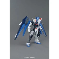 Bandai Freedom Gundam Version 2.0 (1/100 Scale) MG -Professional Model Toy Store freedom gundam mg 11