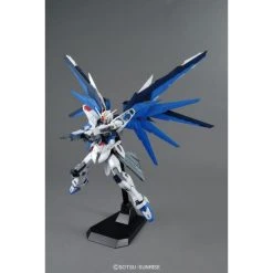 Bandai Freedom Gundam Version 2.0 (1/100 Scale) MG -Professional Model Toy Store freedom gundam mg 4