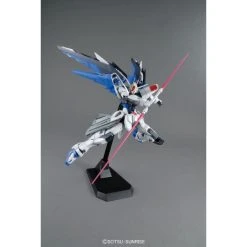 Bandai Freedom Gundam Version 2.0 (1/100 Scale) MG -Professional Model Toy Store freedom gundam mg 6