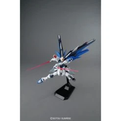 Bandai Freedom Gundam Version 2.0 (1/100 Scale) MG -Professional Model Toy Store freedom gundam mg 8