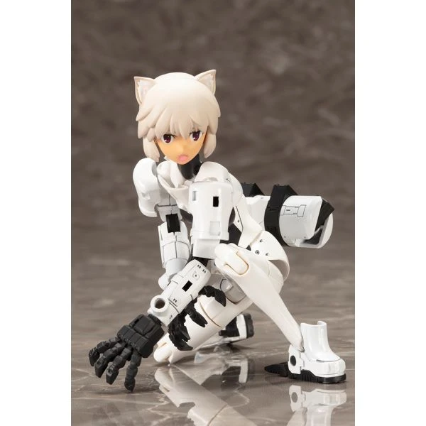 Kotobukiya Megami Device Wism Soldier Snipe/Grapple 12 Kotobukiya Megami Device Wism Soldier Snipe/Grapple - Image 10